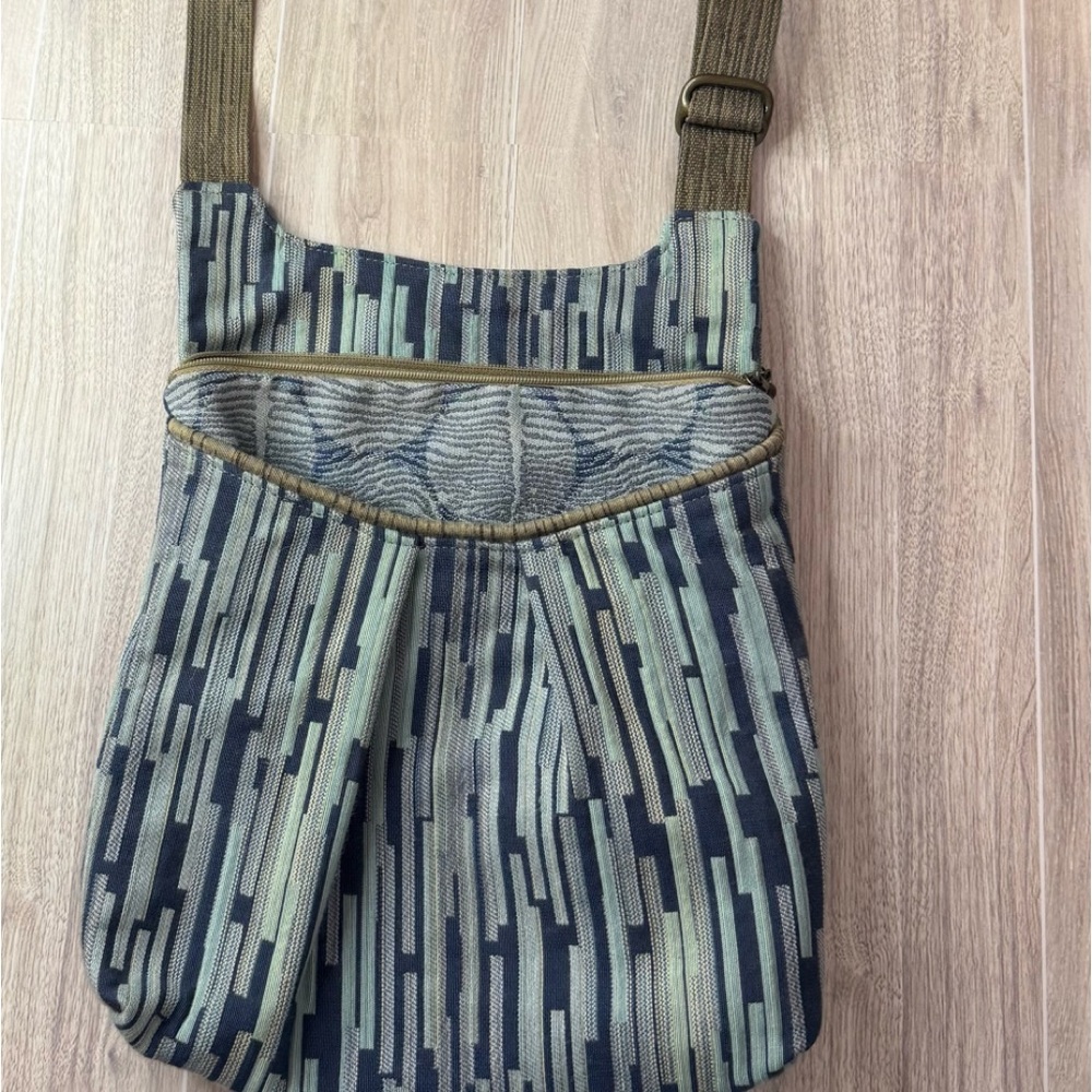 Maruca small crossbody and card pouch